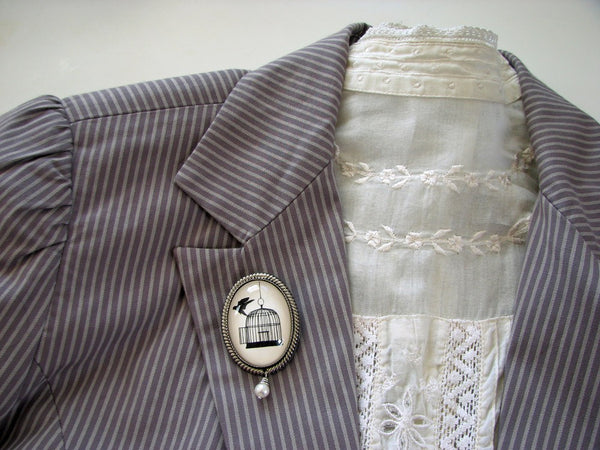 BACK WHERE You BELONG Brooch - Silhouette Jewelry