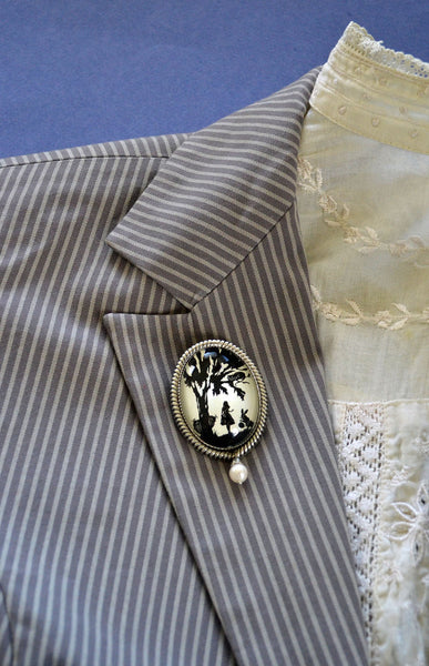 ALICE IN WONDERLAND Brooch - Silhouette Jewelry