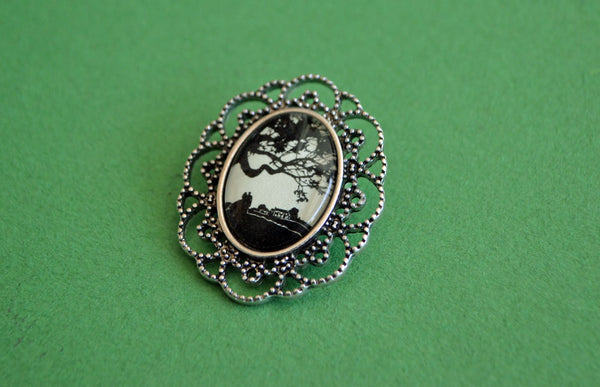 GONE WITH the WIND Brooch - Silhouette Jewelry