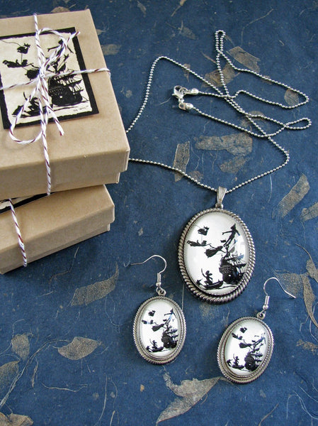 PETER PAN Earring-Necklace Set - Silhouette Jewelry