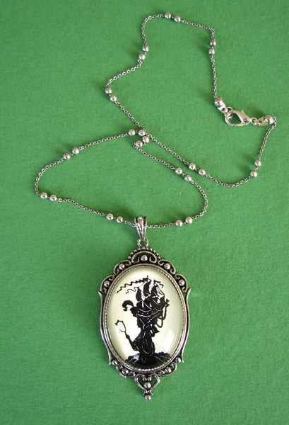 MARIE ANTOINETTE Necklace, pendant on chain - Silhouette Jewelry