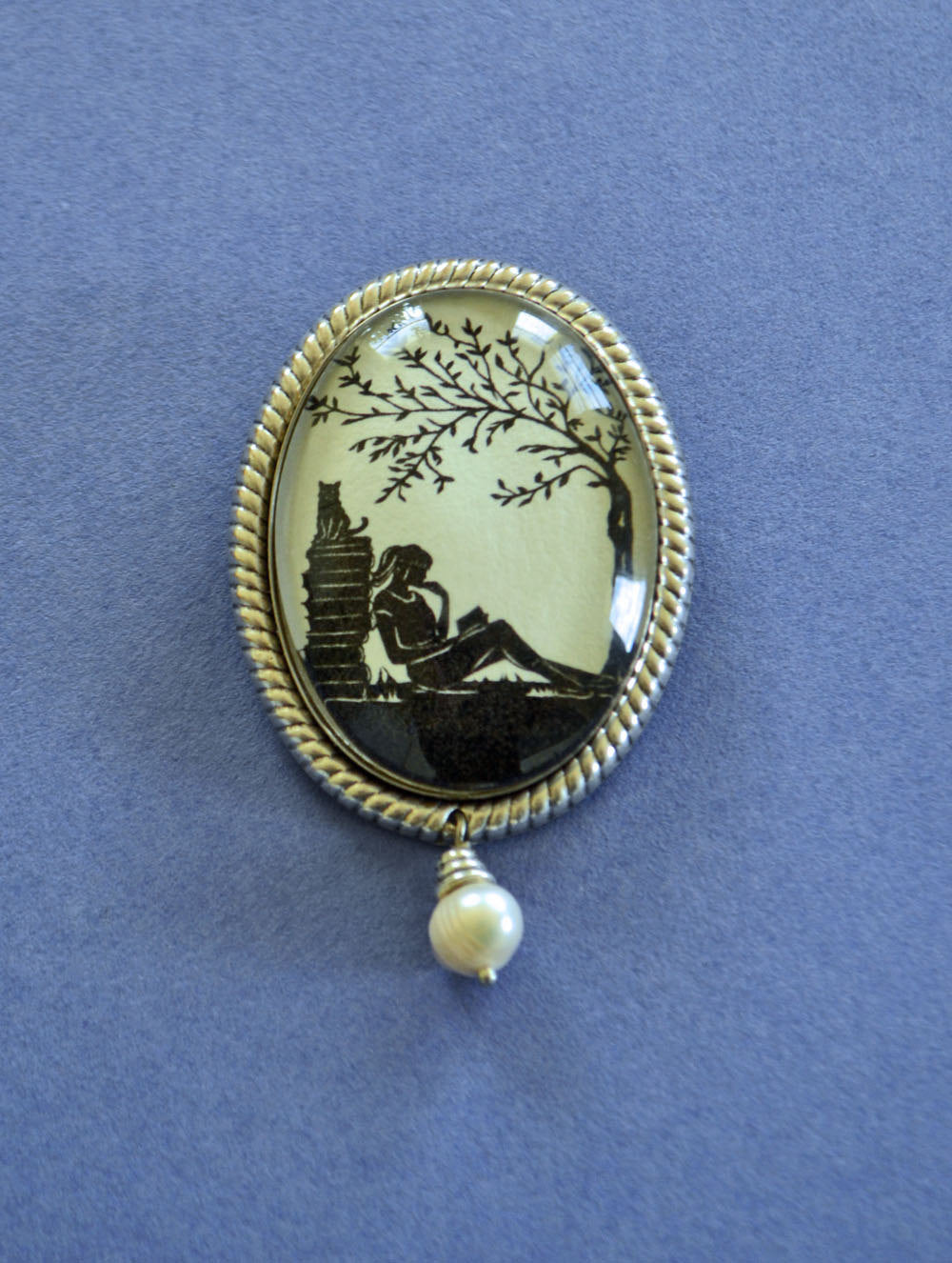 AFTERNOON READING in the PARK Brooch - Silhouette Jewelry