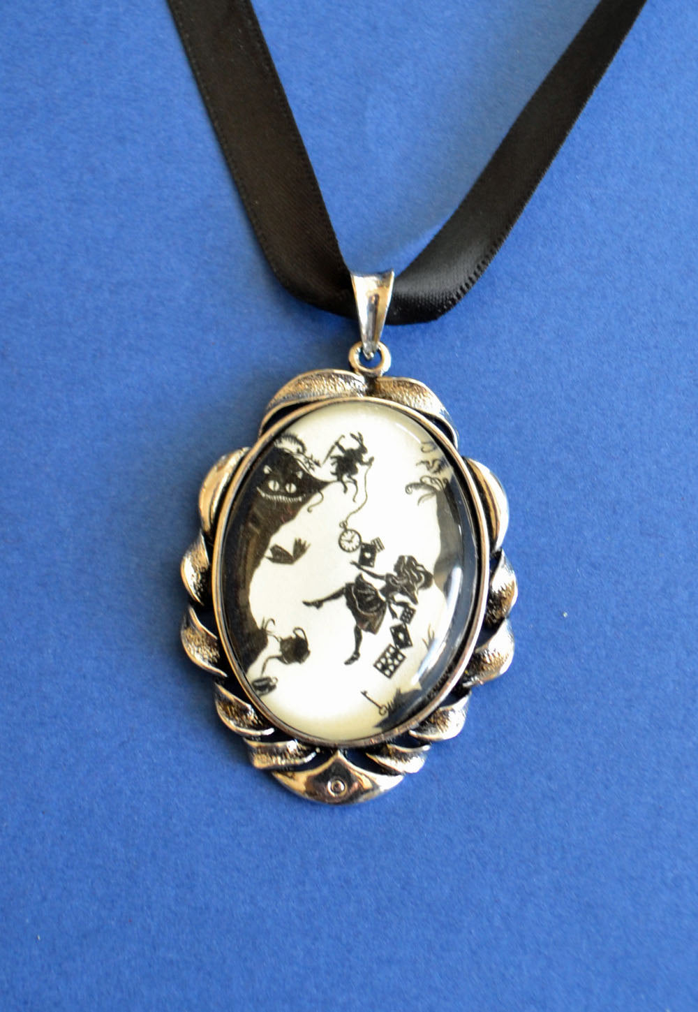 Alice in Wonderland - Down the Rabbit Hole Choker Necklace - pendant on ribbon