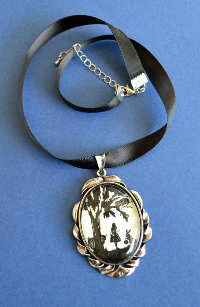 ALICE IN WONDERLAND Choker Necklace - pendant on ribbon - Silhouette Jewelry
